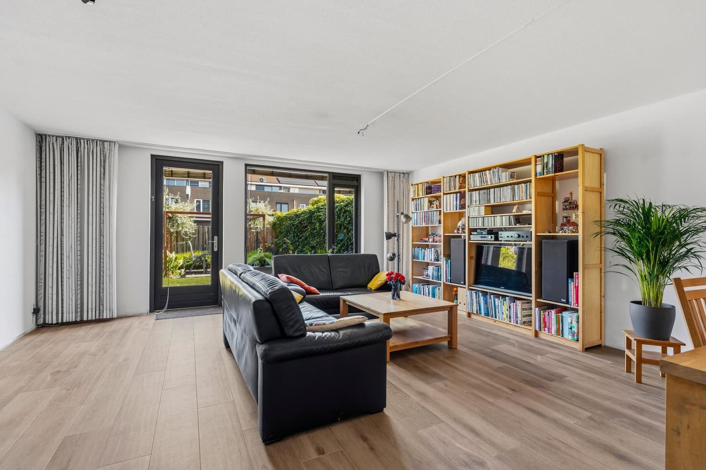 Woonkamer zoals hij nu is