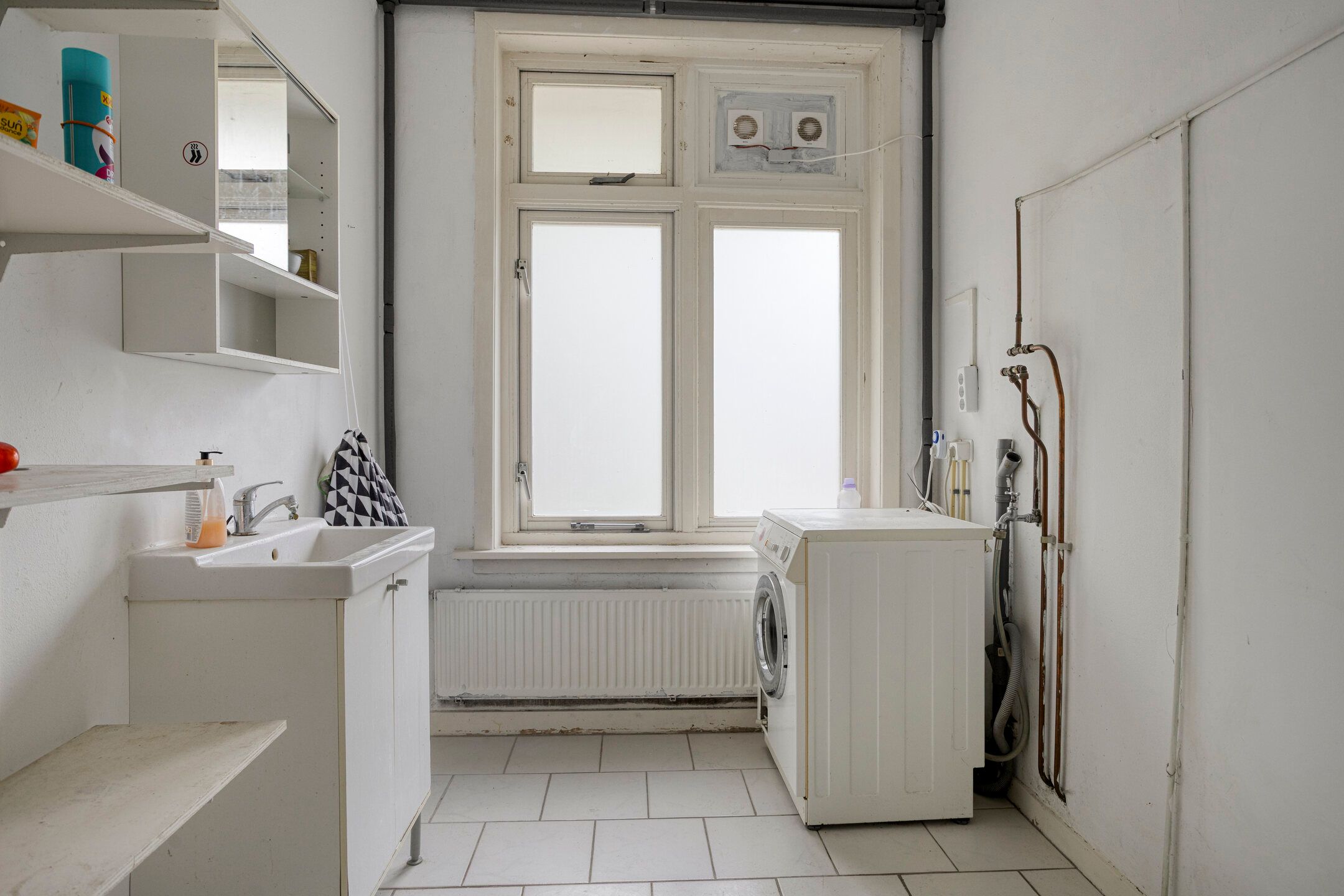 Küche leer, vor dem virtuellen Home Staging